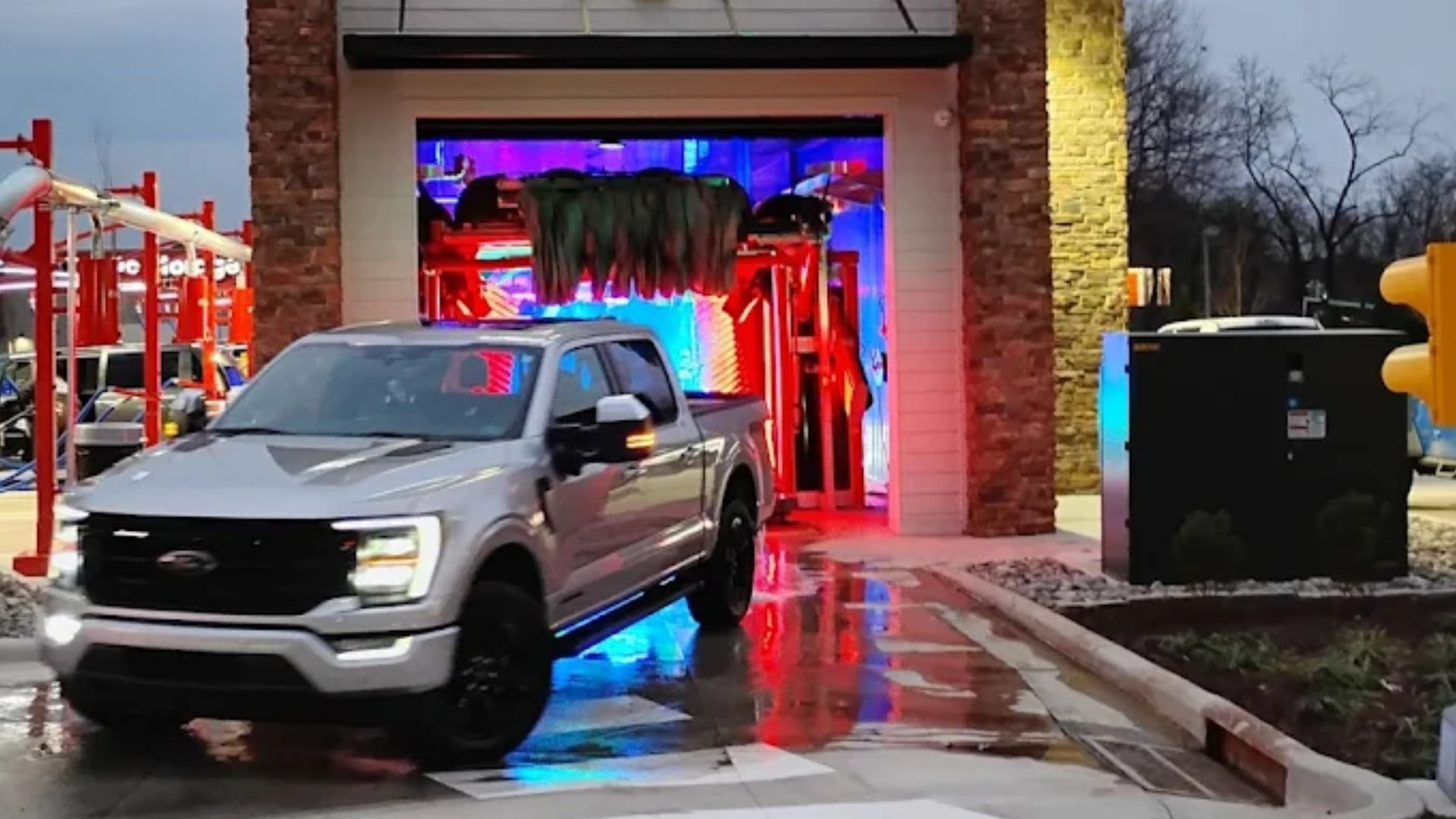 Why the Better and Best Wash Packages Make a Noticeable Difference in Your Vehicle’s Appearance